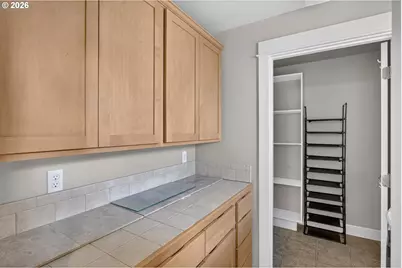 1220 Bay St #302, Florence, OR 97439 - Photo 31