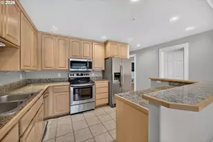 1220 Bay St, Florence, OR 97439 - Photo 9