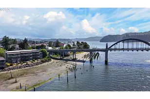 1220 Bay St, Florence, OR 97439 - Photo 3