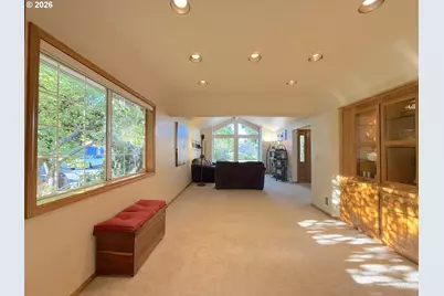 1487 Kyiv St, Springfield, OR 97477 - Photo 9