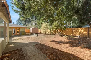 16325 NE Hoyt St, Portland, OR 97230 - Photo 43
