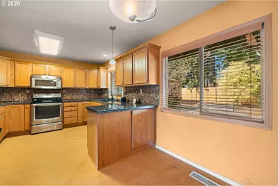 16325 NE Hoyt St, Portland, OR 97230 - Photo 15