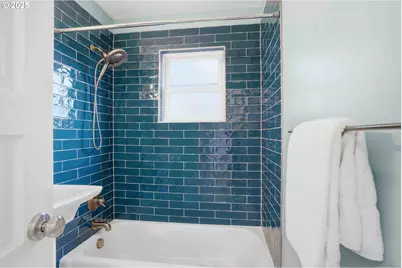832 N Emerson St, Portland, OR 97217 - Photo 21