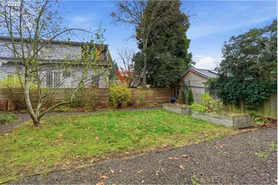 832 N Emerson St, Portland, OR 97217 - Photo 39