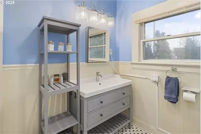 3105 SE Washington St, Milwaukie, OR 97222 - Photo 19