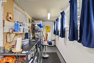 3105 SE Washington St, Milwaukie, OR 97222 - Photo 33