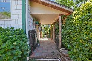 1920 14th St, Oregon City, OR 97045 - Photo 33