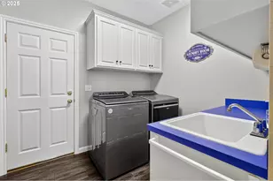 32810 Sisters Loop, Eugene, OR 97405 - Photo 29