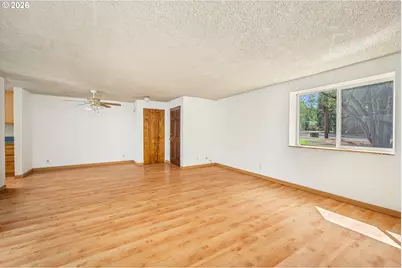2239 Hawkins Ln, Eugene, OR 97405 - Photo 5