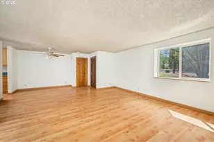 2239 Hawkins Ln, Eugene, OR 97405 - Photo 5