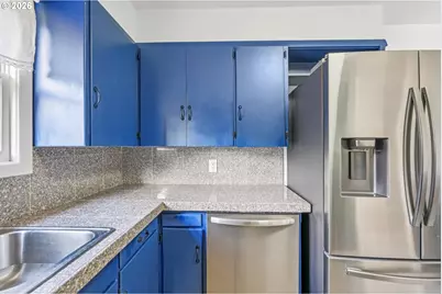 4801 NE 42nd Ave, Portland, OR 97218 - Photo 9