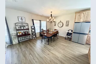 3516 Myrtle St, Woodburn, OR 97071 - Photo 3