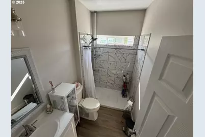 3516 Myrtle St, Woodburn, OR 97071 - Photo 17