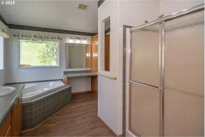 1120 Sunshine Rd, Roseburg, OR 97470 - Photo 21