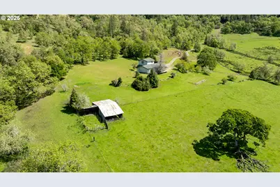 1120 Sunshine Rd, Roseburg, OR 97470 - Photo 7