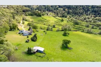 1120 Sunshine Rd, Roseburg, OR 97470 - Photo 5