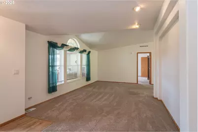 1120 Sunshine Rd, Roseburg, OR 97470 - Photo 11