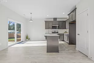 175 W 8th St, Lafayette, OR 97127 - Photo 13