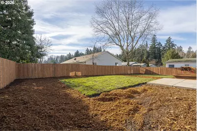 175 W 8th St, Lafayette, OR 97127 - Photo 33