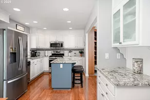 421 SE Davis St, Dallas, OR 97338 - Photo 11