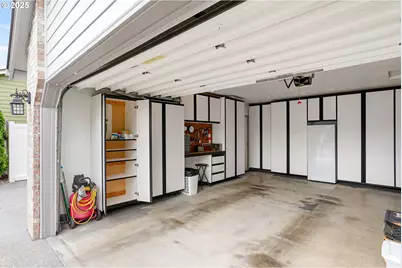 421 SE Davis St, Dallas, OR 97338 - Photo 33