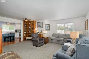 421 SE Davis St, Dallas, OR 97338 - Photo 9