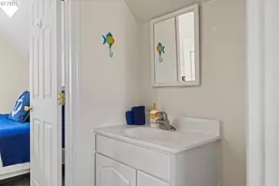 2211 Sherman Ave, North Bend, OR 97459 - Photo 35