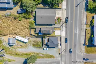 2211 Sherman Ave, North Bend, OR 97459 - Photo 3