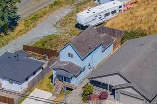 2211 Sherman Ave, North Bend, OR 97459 - Photo 5