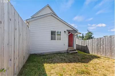 2211 Sherman Ave, North Bend, OR 97459 - Photo 37