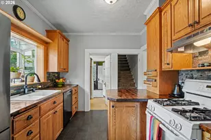 307 Adams Ave, Silverton, OR 97381 - Photo 19