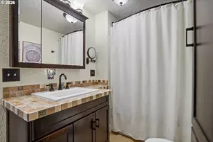 307 Adams Ave, Silverton, OR 97381 - Photo 21