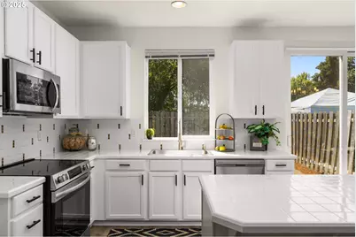 3295 SW 179th Ter, Beaverton, OR 97003 - Photo 9