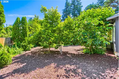 4725 SW Palatine St, Portland, OR 97219 - Photo 31