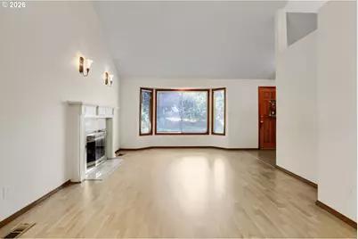 4725 SW Palatine St, Portland, OR 97219 - Photo 5