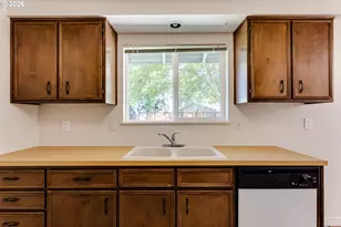 2515 Willona Dr, Eugene, OR 97408 - Photo 9