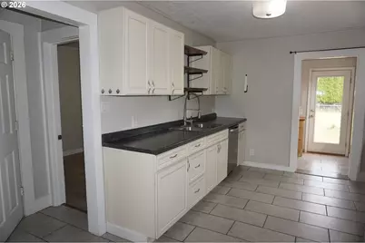 608 S 6th Ave, Kelso, WA 98626 - Photo 13