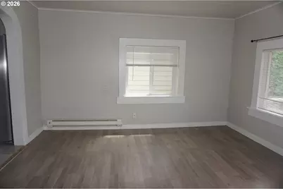 608 S 6th Ave, Kelso, WA 98626 - Photo 5