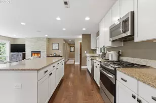2109 Wembley Park Rd, Lake Oswego, OR 97034 - Photo 9