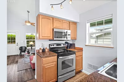 1026 NE 13th Ave, Rockaway Beach, OR 97136 - Photo 9