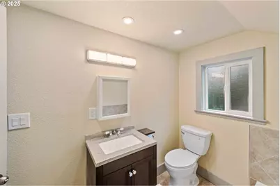 851 S 1st Ave, Coquille, OR 97423 - Photo 27