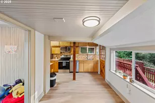 851 S 1st Ave, Coquille, OR 97423 - Photo 13