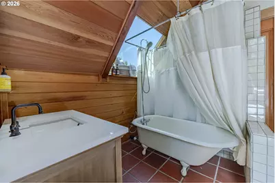 1820 E 28th Ave, Eugene, OR 97403 - Photo 25