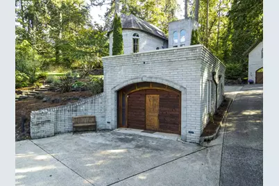 1820 E 28th Ave, Eugene, OR 97403 - Photo 5