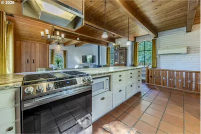 1820 E 28th Ave, Eugene, OR 97403 - Photo 13