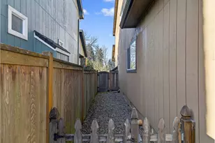 3647 Lodenquai Ln, Eugene, OR 97404 - Photo 39