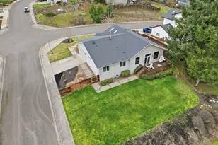 3710 River Heights Drive, Springfield, OR 97477 - Photo 39