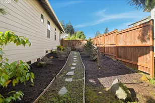 3710 River Heights Drive, Springfield, OR 97477 - Photo 35