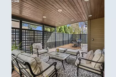 2744 SW Sherwood Dr, Portland, OR 97201 - Photo 9