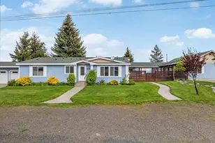 404 S College St, Joseph, OR 97846 - Photo 3